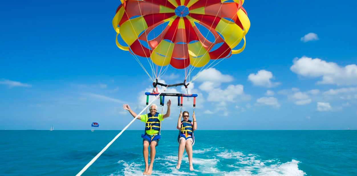 Dubai Parasailing On Jumeirah Beach