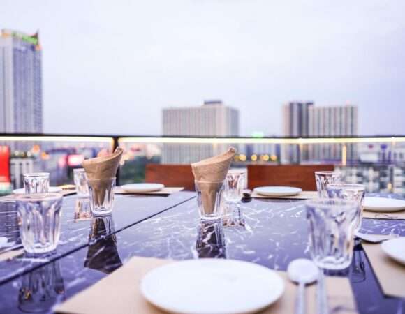 Burj Al Arab Afternoon Tea At Sahn Eddar Lobby Lounge