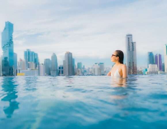 Dubai Shallow Water Dolphin Encounter At Atlantis