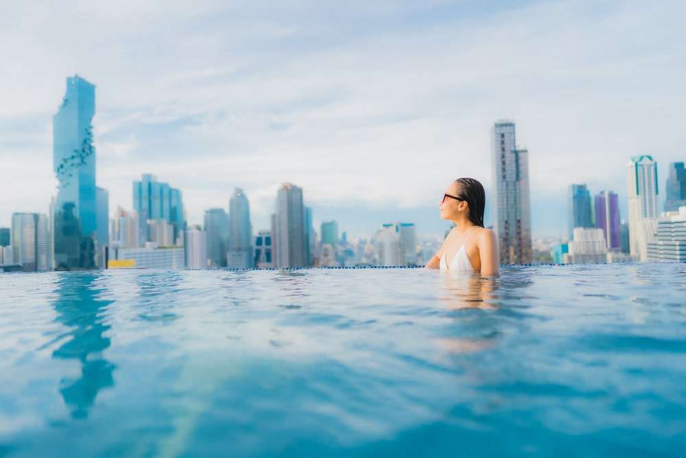 Dubai Shallow Water Dolphin Encounter At Atlantis