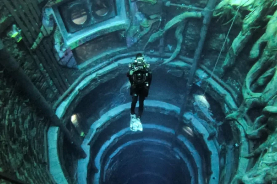 Deep Dive Dubai – Scuba Diving in the World’s Deepest Swimming Pool